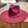 Structured wide brim panama hat With leather belt