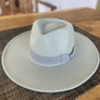 Wide brim rancher hat in vegan felt With Ribbone U