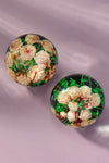 Ball stud earrings with dried flowers