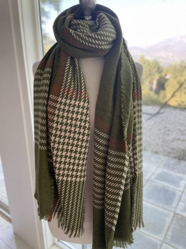 HOUNDSTOOTH PLAID SCARF