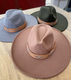 Wide brim panama hat in vegan felt