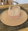 Wide brim rancher hat in vegan felt With Ribbone U