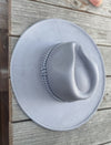 Wide brim panama hat in vegan felt with Jacquard t