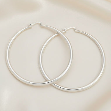 Hoop Classic 3 in Graduated Silver Earrings Women