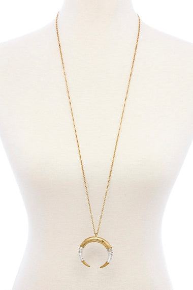 WIRE WRAPPED TEXTURED CRESCENT PENDANT NECKLACE